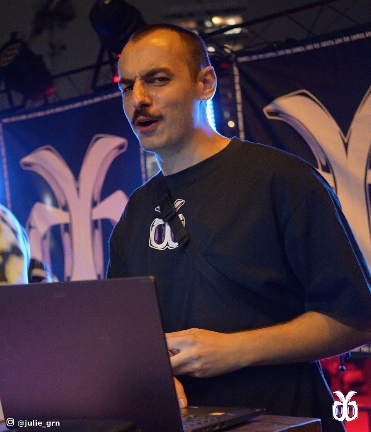 Hugo-pas-content.jpg